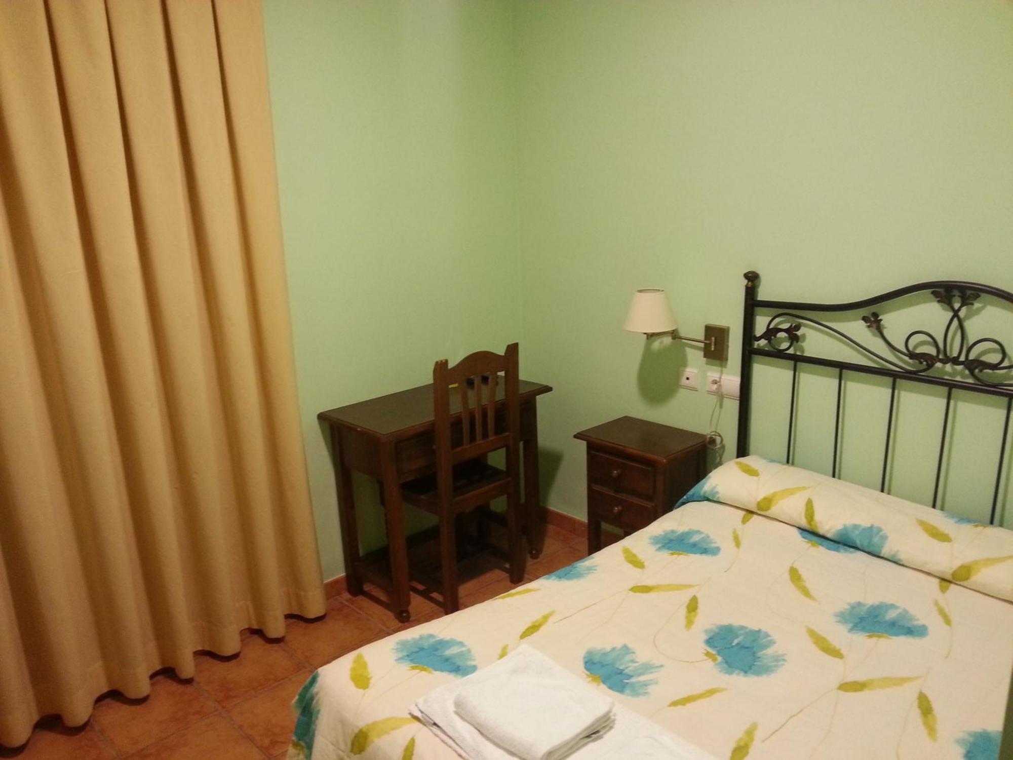 Hostal las Tres Jotas Alcaracejos Habitación foto