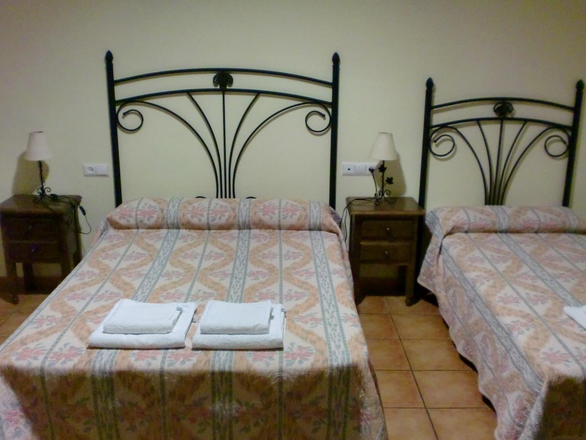 Hostal las Tres Jotas Alcaracejos Habitación foto